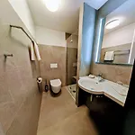 Akademiehotel Hotell 2*