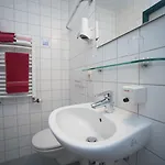 Akademiehotel Hotell 2*