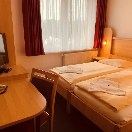 Akademiehotel 2*