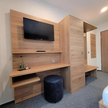 Отель Akademiehotel Ена