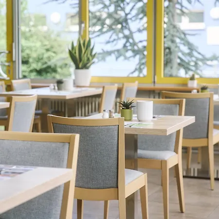 Akademiehotel Отель Ена