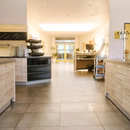 Akademiehotel Отель Ена