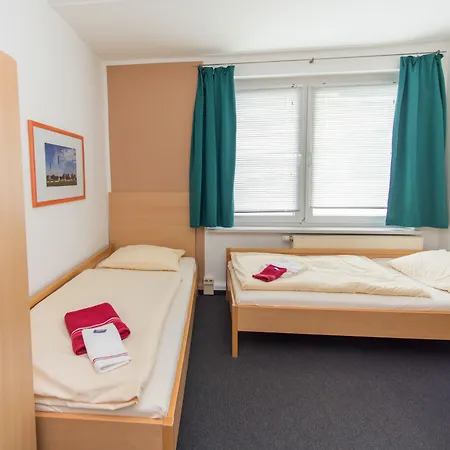 Akademiehotel 2*