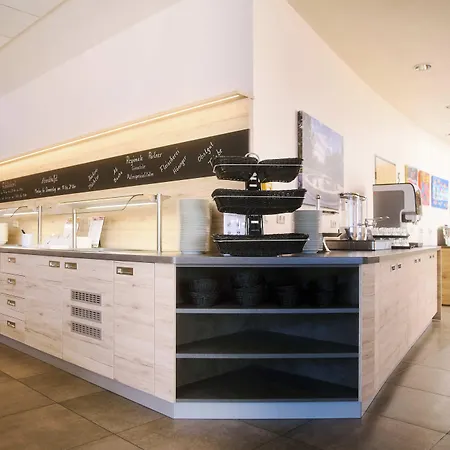 Akademiehotel 2*