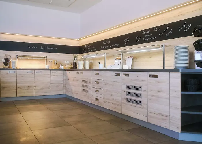 Akademiehotel Otel 2*